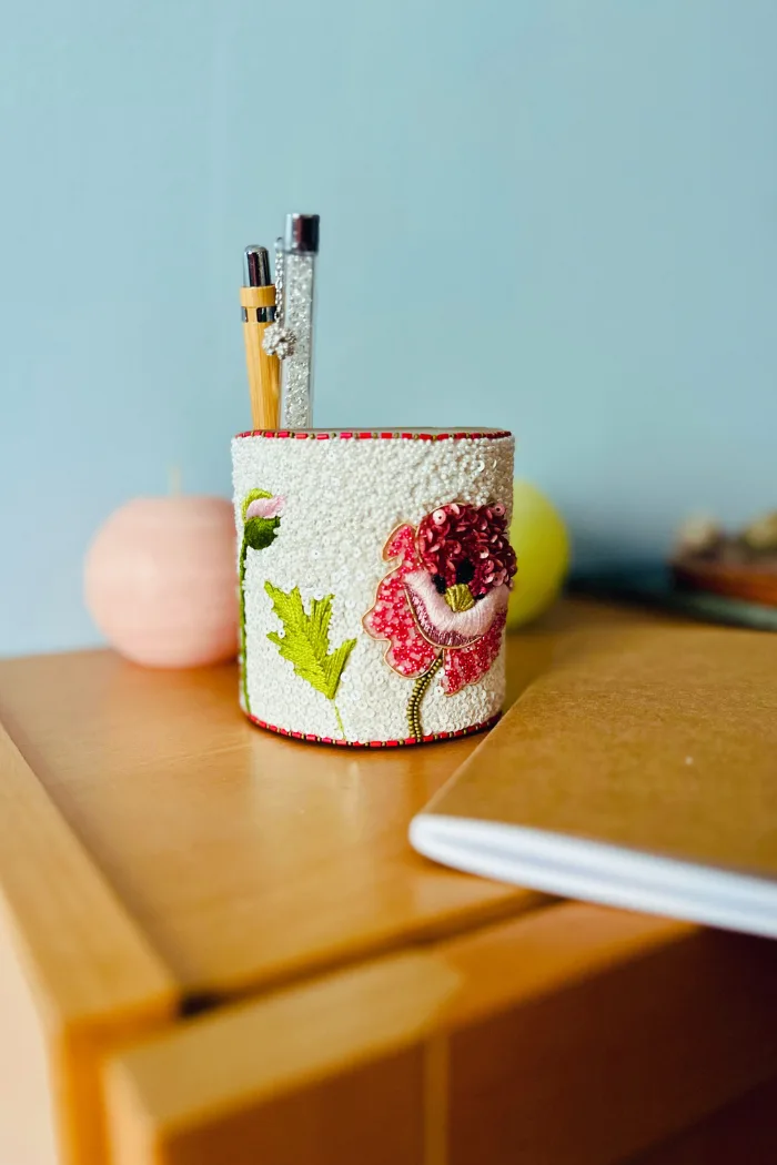 cache pot brodé fleurs roses