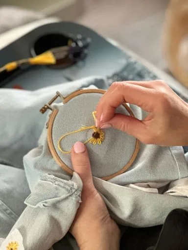 mes premiers points de broderie à l'aiguille